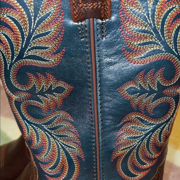 Ariat Women's Heeled Boots in Brown and Blue - Picture 5 of 16